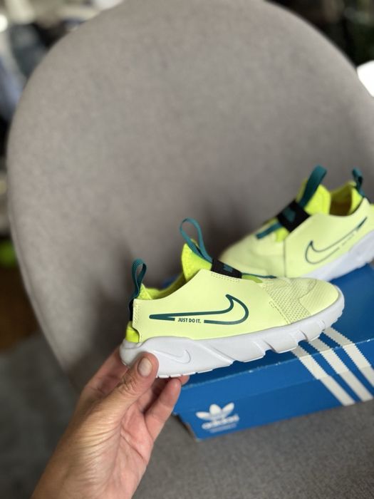Кросівки Nike, 25 розмір  , кеди сліпони дитячі