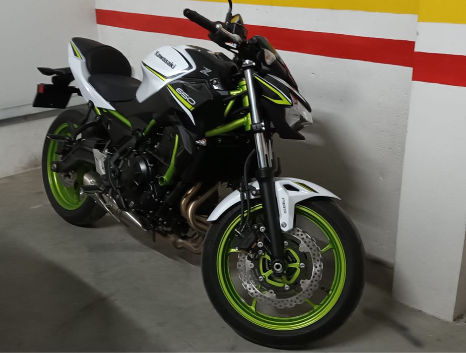 Kawazaki Z 650 Vendo sem documentos