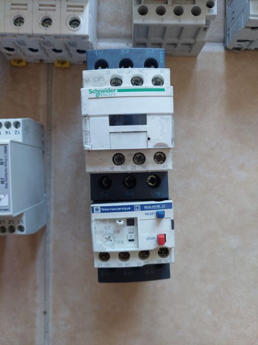 Material de eletricidade