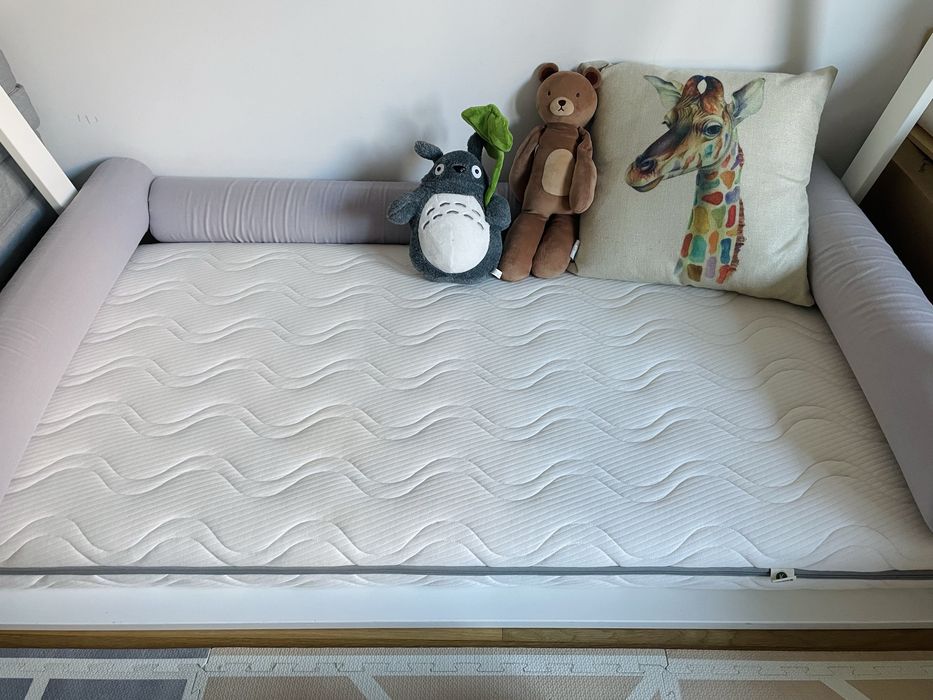 Cama tipi infantil (140x70cm) com colchão premium e almofadas