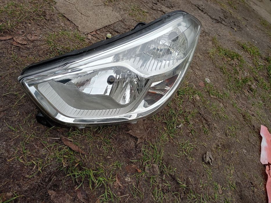 Lampa przednia lewa DACIA doker Europa cala