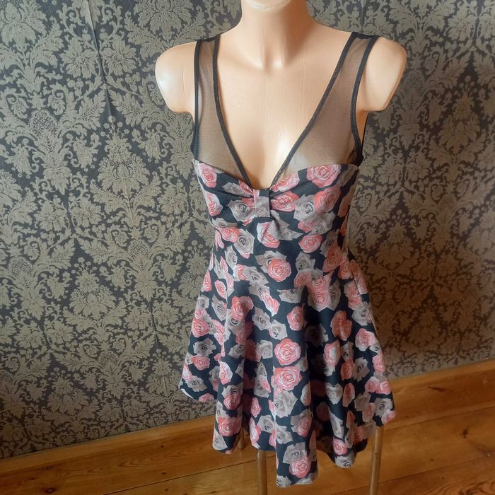 sukienka w kwiaty róże siateczka