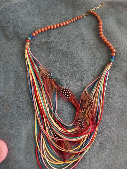 Colar colorido de verão