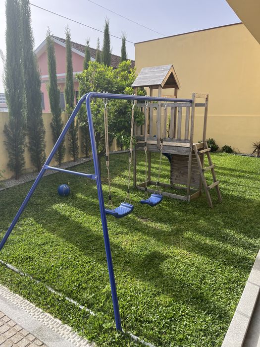 Parque exterior infantil