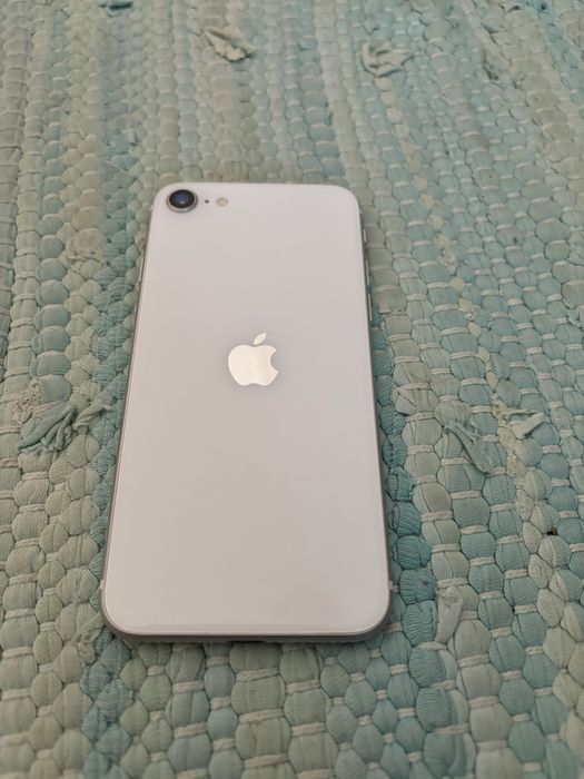 Iphone SE 2020 praticamente novo