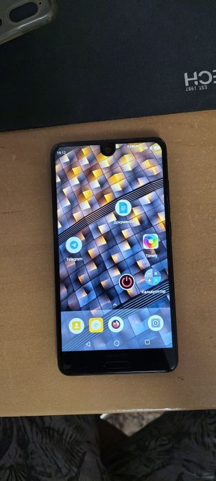 Sharp Aquos c10 ( S2 ) 4/64 snapdragon 630