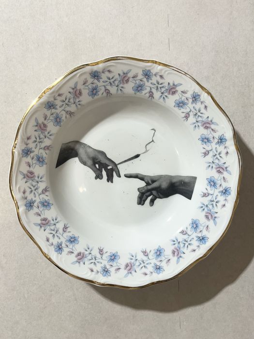 Talerz do powieszenia na scianie ozdobny scienny ironiczny