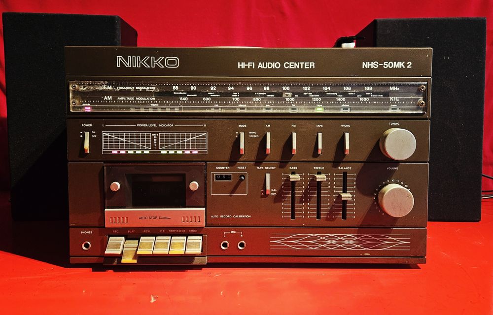 Wieża Hi-Fi z gramofonem, kolumnami, magnetofon