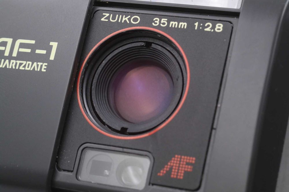 Olympus AF-1  Zuiko 35mm f2.8