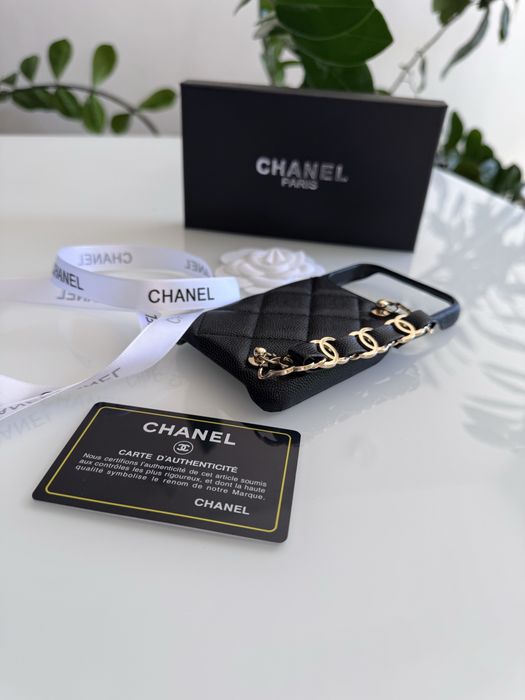 Etui na Iphon 17 pro  Chanel