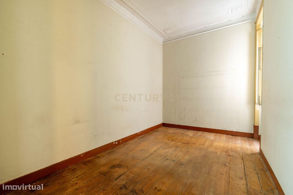 Charme Clássico | 185 m² | Varanda | Estrela - Lisboa