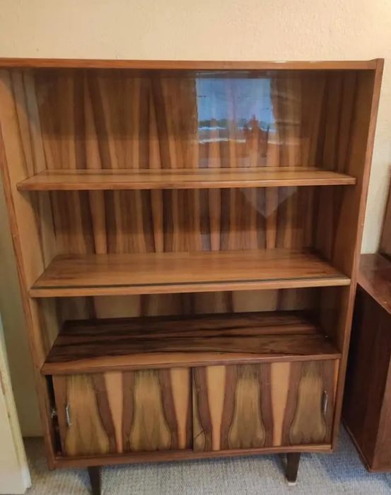 Witryna biblioteczka PRL kredens w połysku Okazja