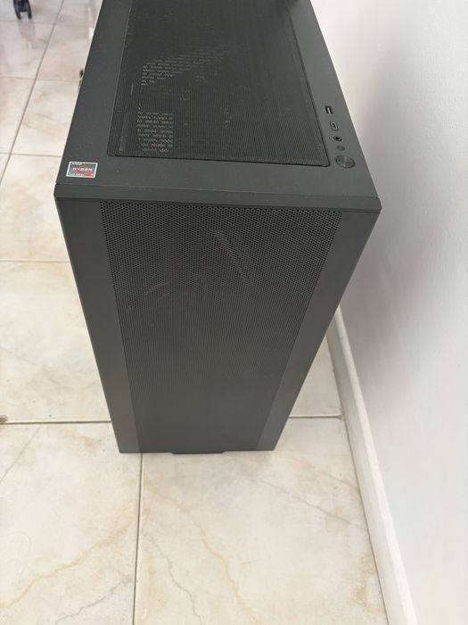 Workstation IA / LLM – Ryzen 7 7700 + 2x NVIDIA Tesla V100 32GB (64GB VRAM) + 32GB DDR5