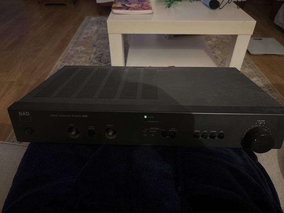 Amplificador de som NAD
