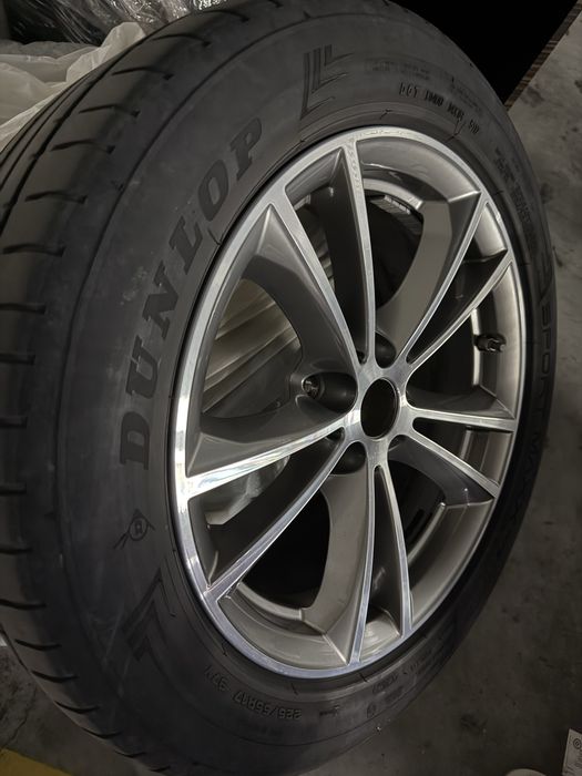 Jantes BMW 17’ com pneus serie 5 G30