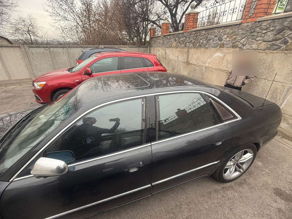 Ауді а8д2 1998року..