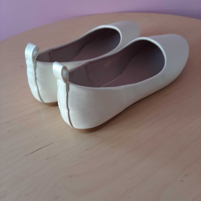 NOVO Sapato Branco Perola num 31