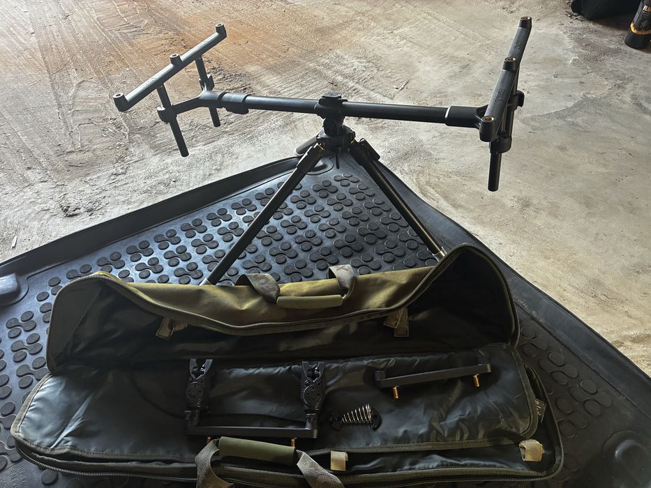 Tri pod Fox 2 & 3