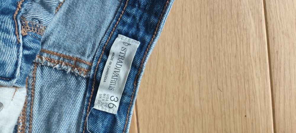 Spodenki jeansowe Stradivarius 36