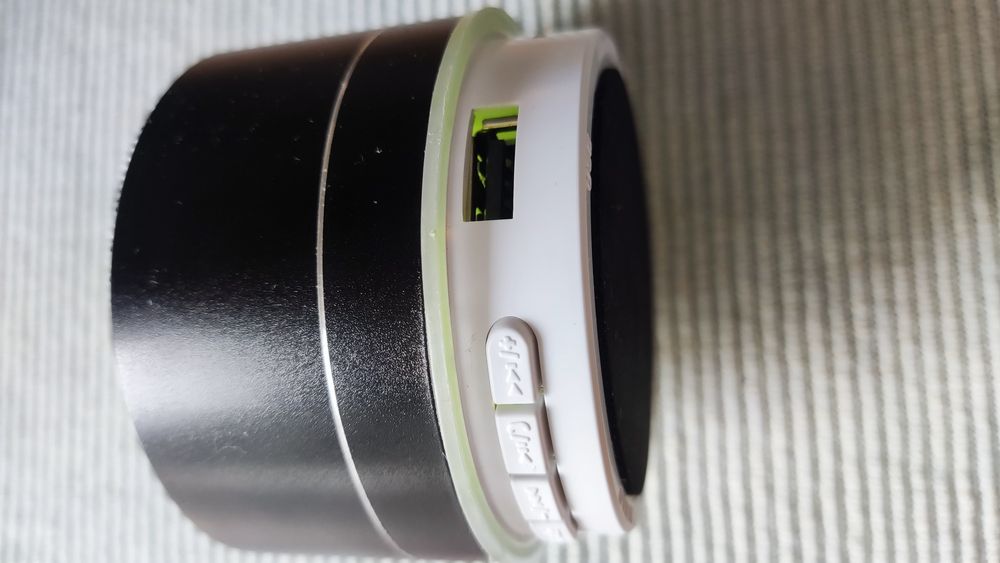 Mini Bluetooth speakers A 10 and MG2 new in box64550422806145123