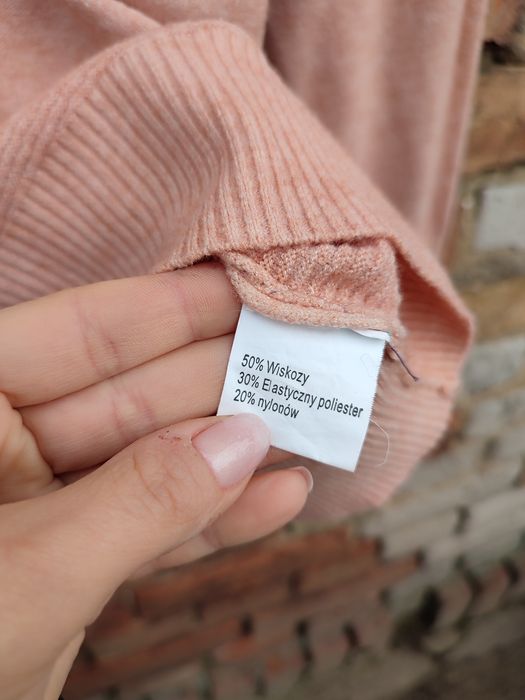 Sweter damski łososiowy