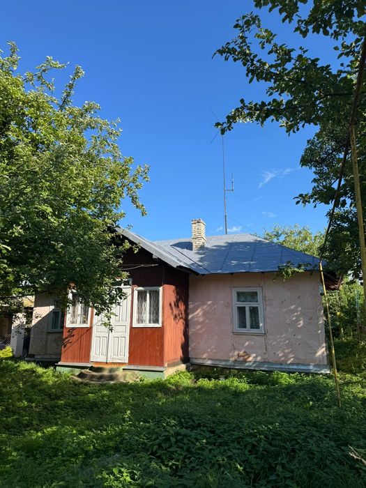 Продам дерев'яний будинок у с. Попелі.