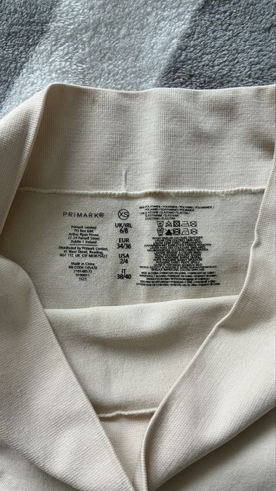 Bezowe majtki wyszczuplajace primark XS/34