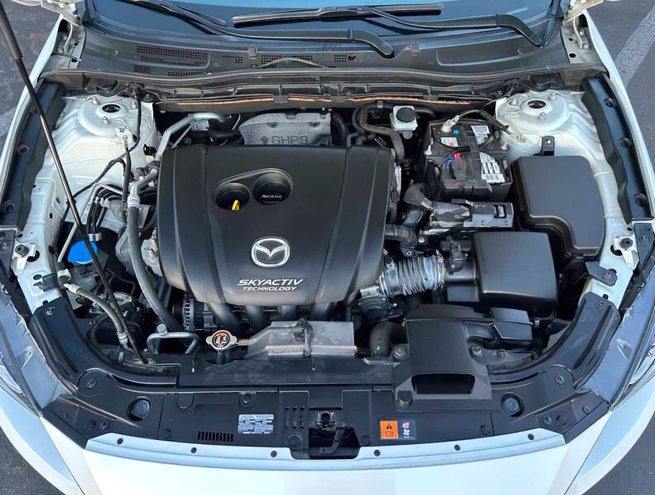 Mazda 3      2016