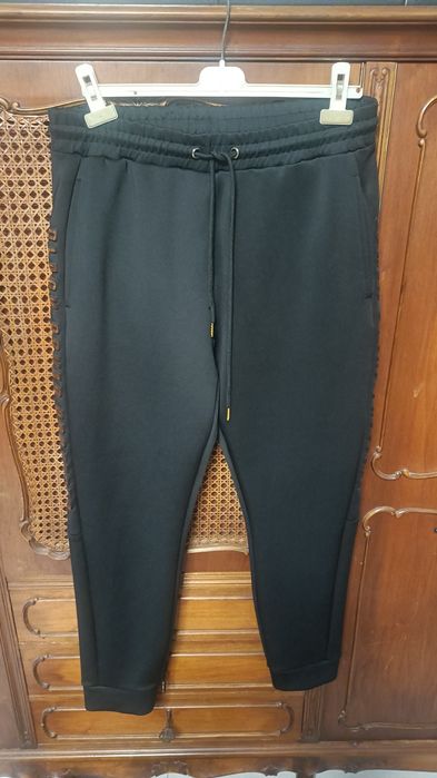 Black Squad - czarne spodnie dresowe w r. XL