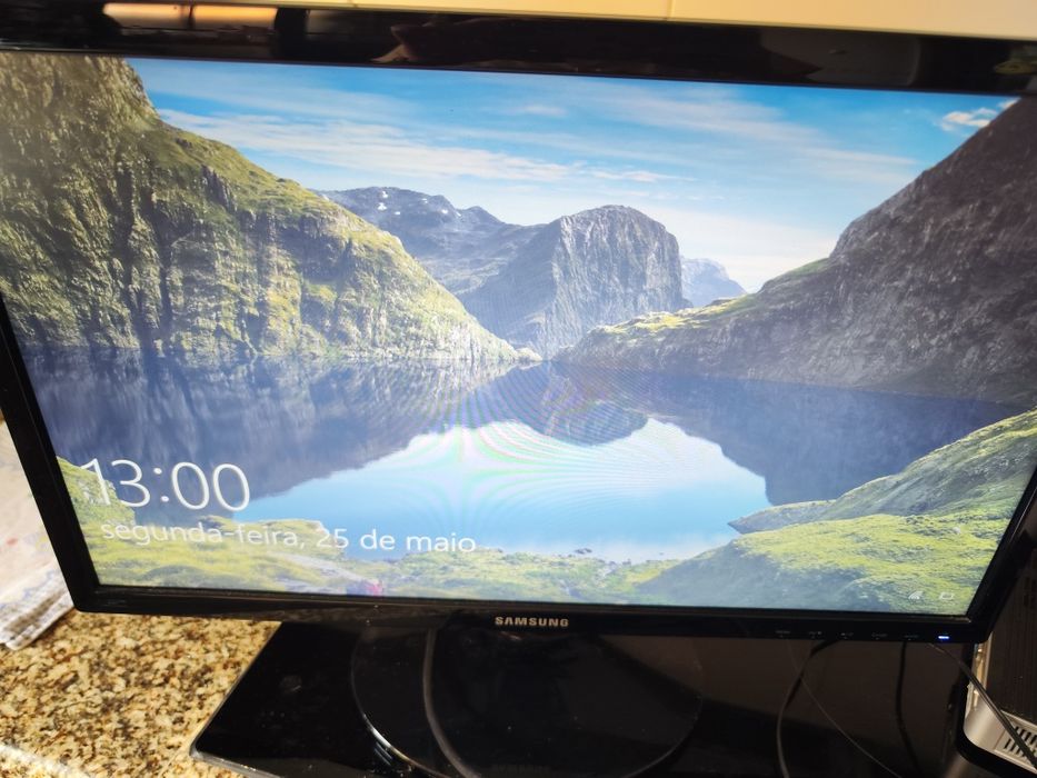 Monitor Samsung S22D300