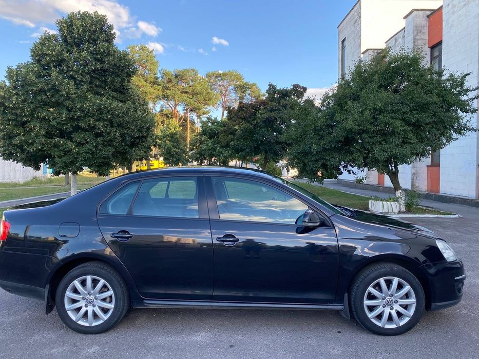 Продам своє авто(другий власник).