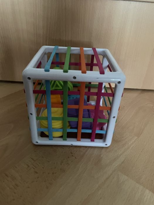 Fat brain toys sorter edukacujny kostka