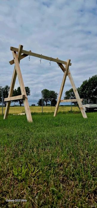 Huśtawka ogrodowa .