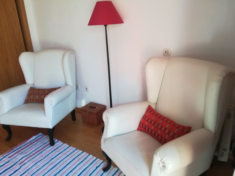 Cadeirão de orelhas