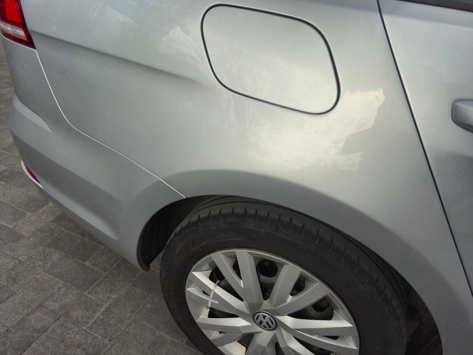 Автомобіль Volkswagen Golf