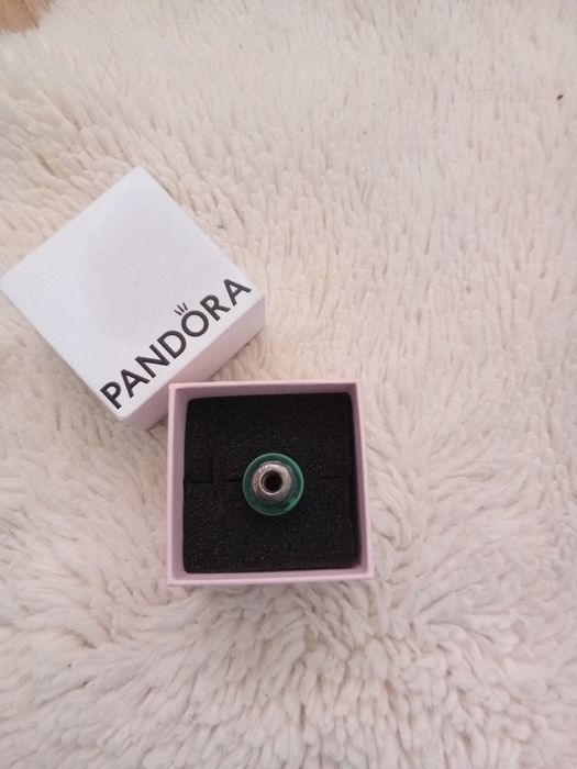 Charms Pandora kolko