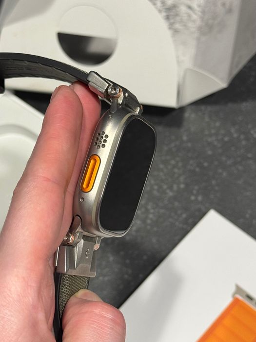 Apple Watch Ultra 49mm Titanium