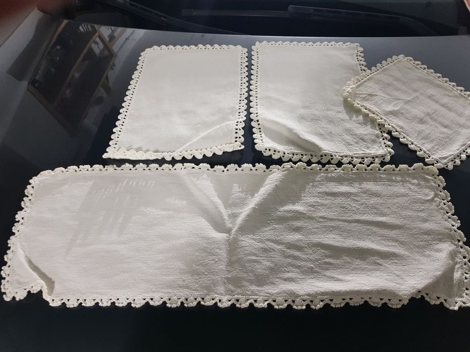 Conjunto de panos de quarto em linho e renda