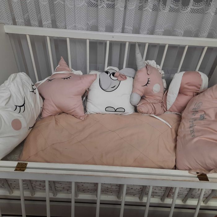 Продам бортики в дитяче ліжечко, все гарно переться.