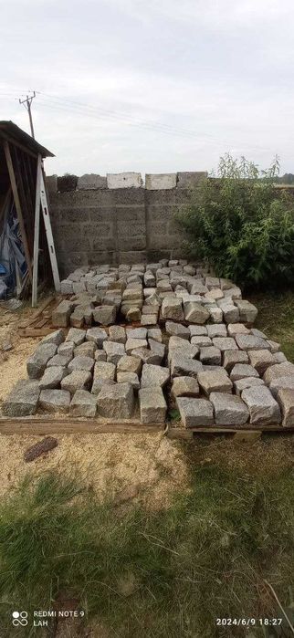 Sprzedam kostkę granitową dużą 15/17