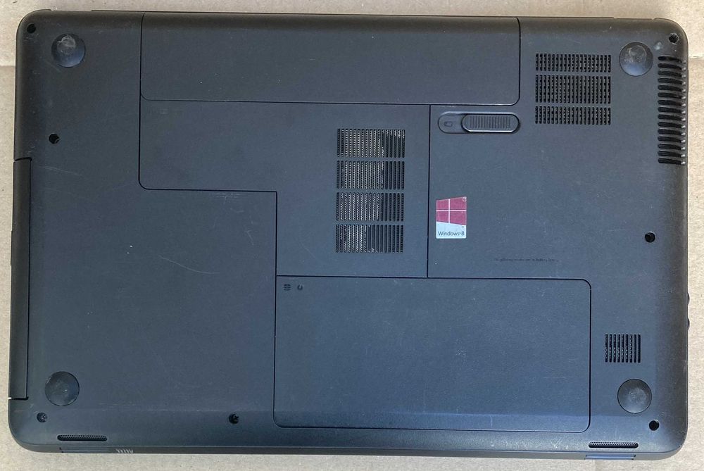 Ноутбук HP 2000 Pentium 2020M RAM 6Gb HDD 320Gb Radeon HD 7450M 1Gb