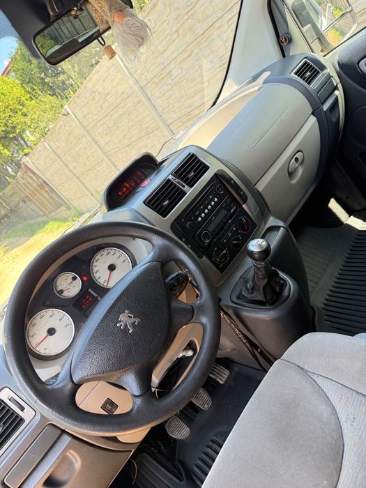 Fiat scudo 2,0  8-osobowy, sprawna klima, bluetooth, ladny egzemplarz