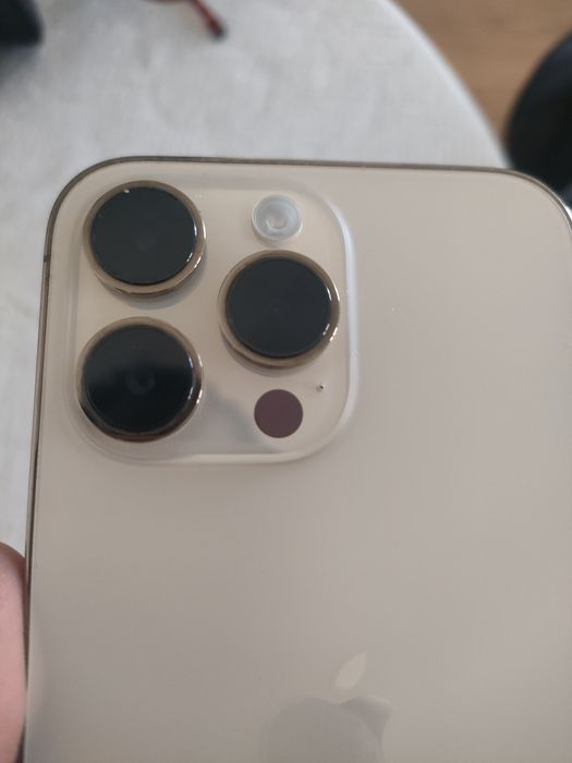 iPhone 14 pro max 138 GB dourado