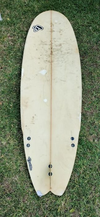 Duas Pranchas surf iniciação