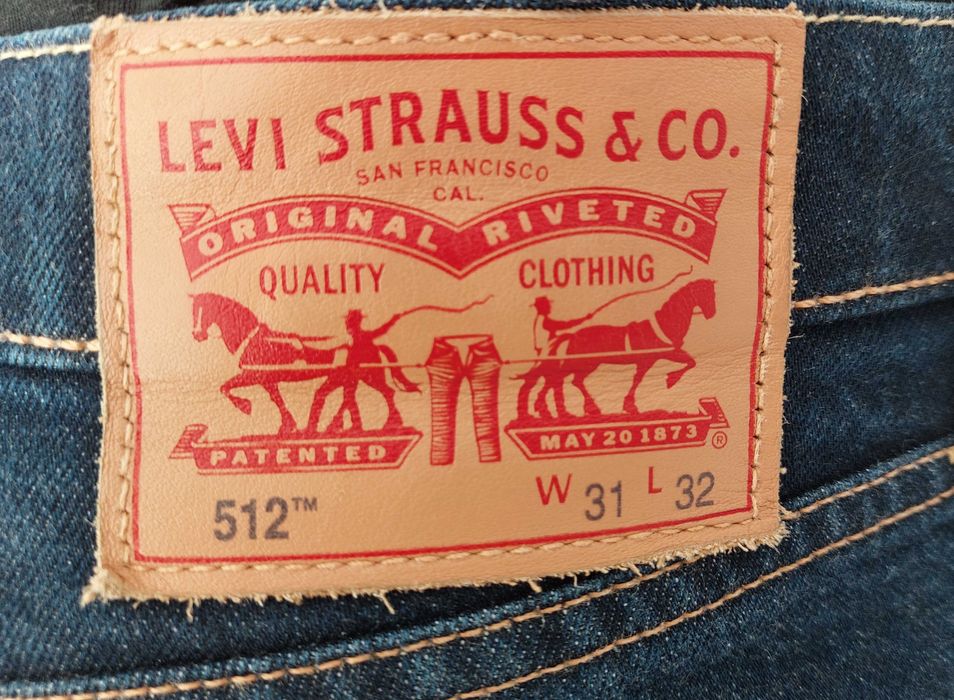 męskie granatowe jeansy Levi's 512, W31 L32, jak nowe