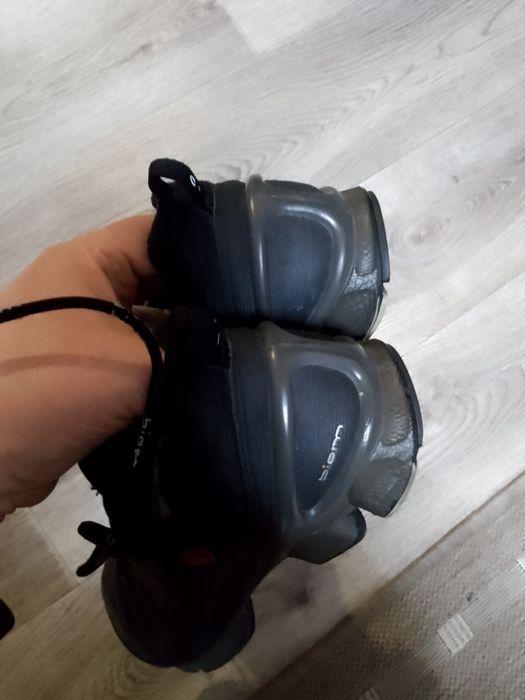 Кросівки для підлітка