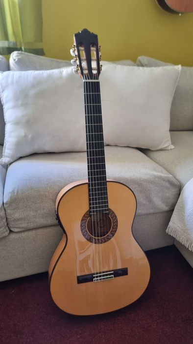 OPORTUNIDADE: Alhambra Luthier Flamenca (Nova) + Fishman Blend