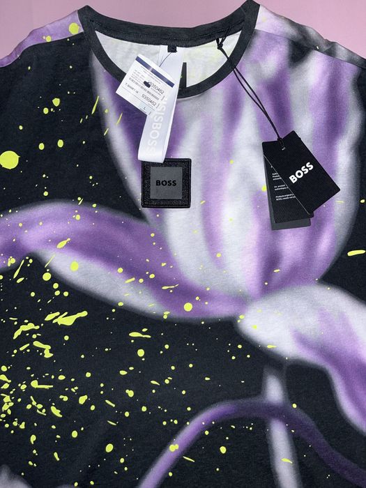 Wyprzedaż T-shirt męski Boss.