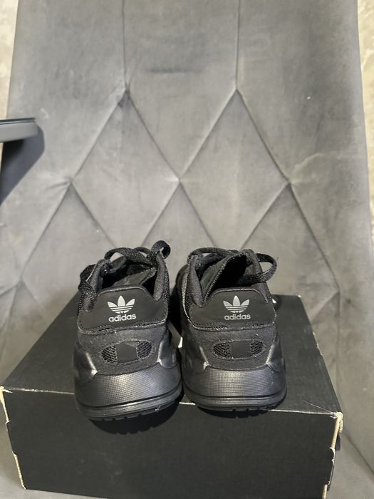 Кросовки    adidas