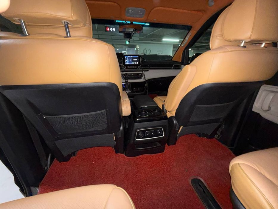 Grand Starex Limousine  2020 рік 2.5 дізель  повний